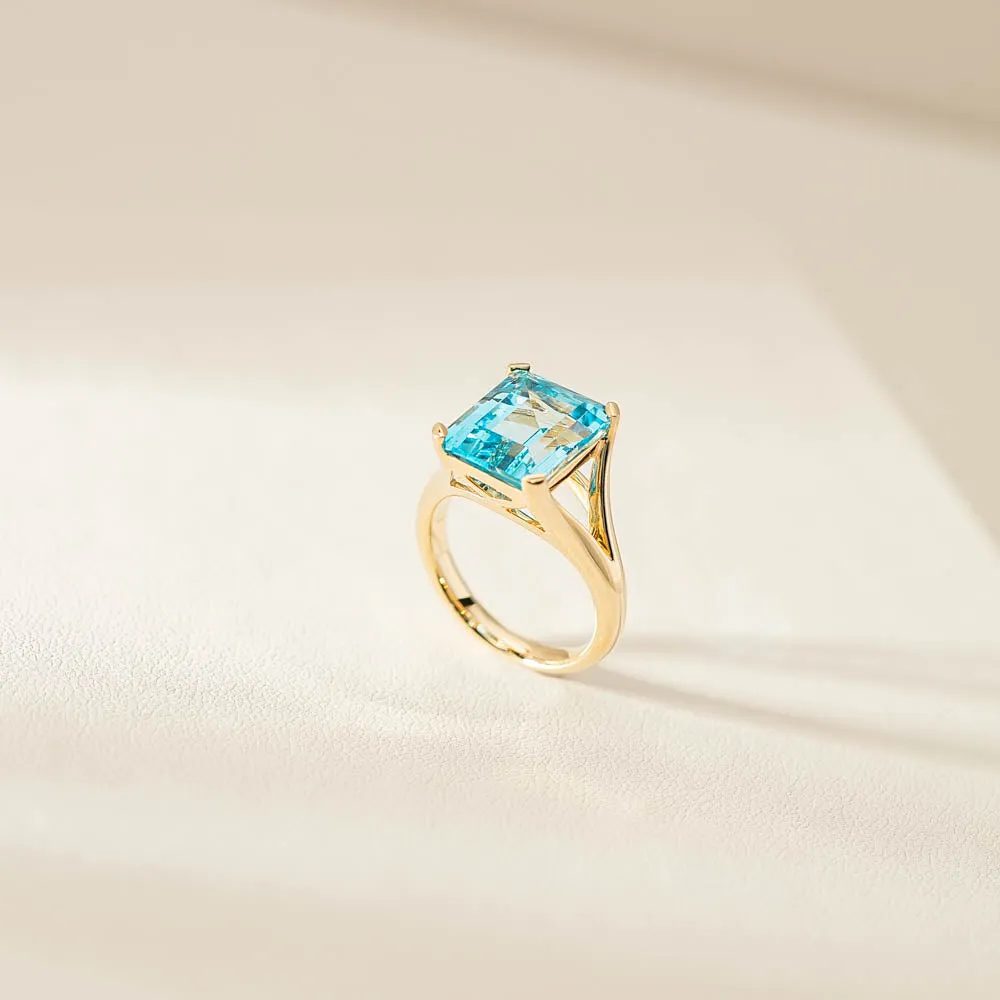 14ct Yellow Gold Blue Topaz Verona Ring