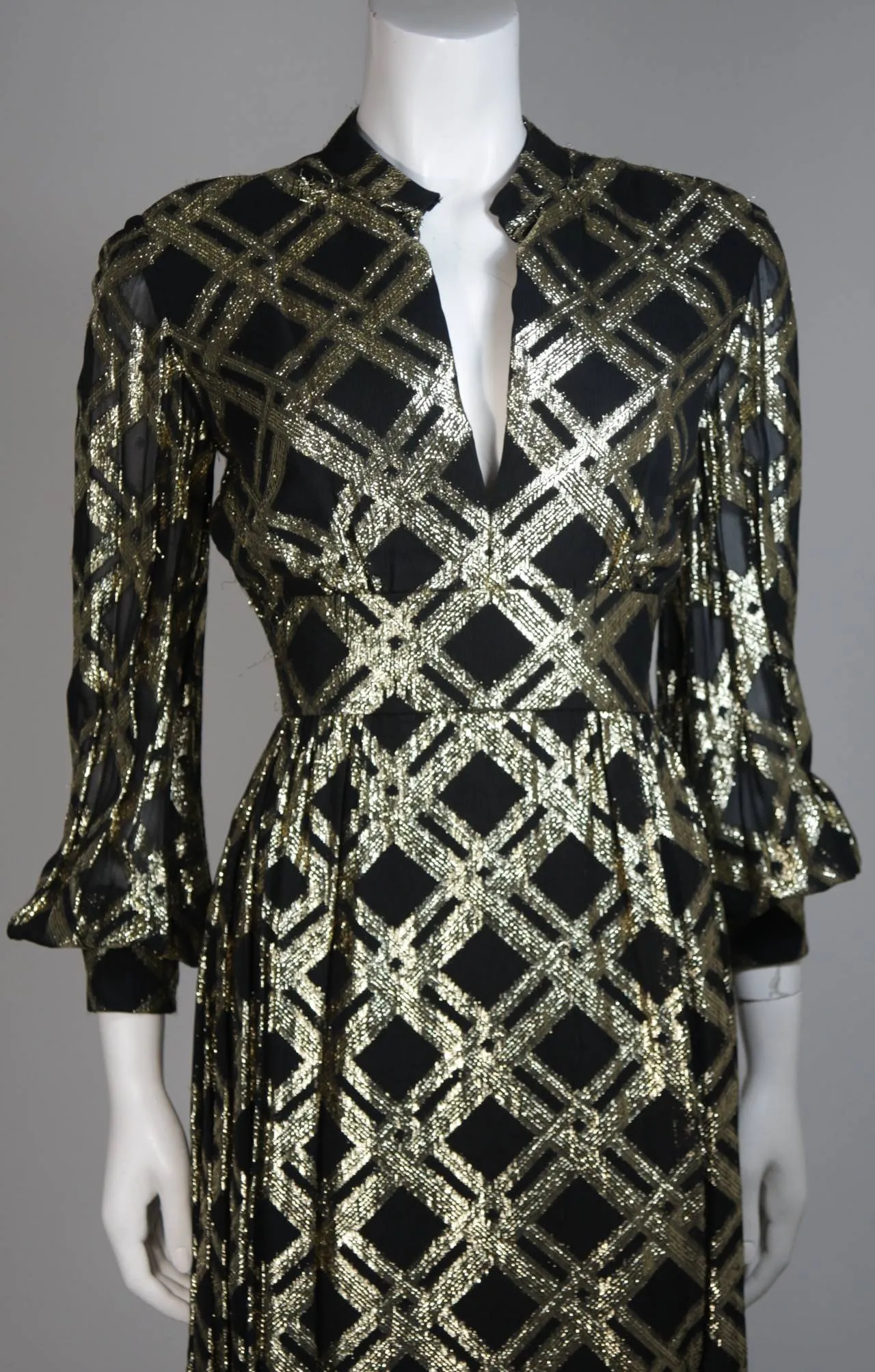 CEIL CHAPMAN Black Silk and Gold Cocktail Dress Size M