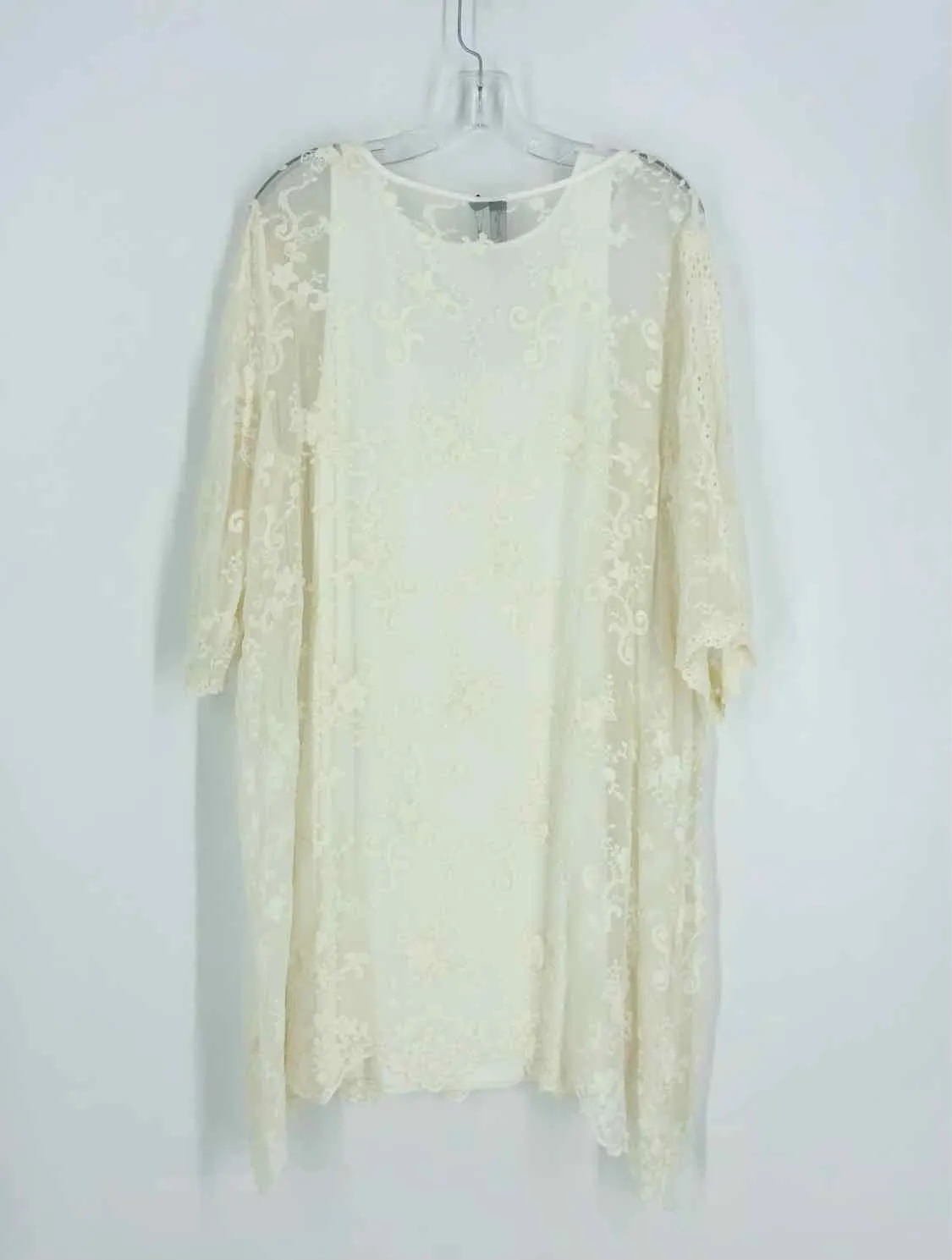 Gretty Zueger Size L White Floral Lace NEW Designer Dress