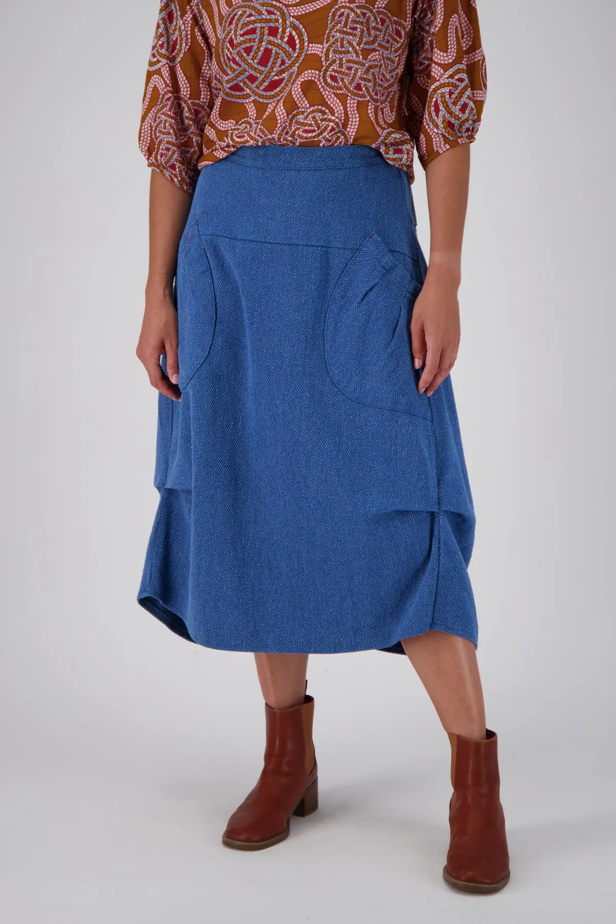 Milwaukee Foundry Skirt Mid Wash Blue in Textured Cotton