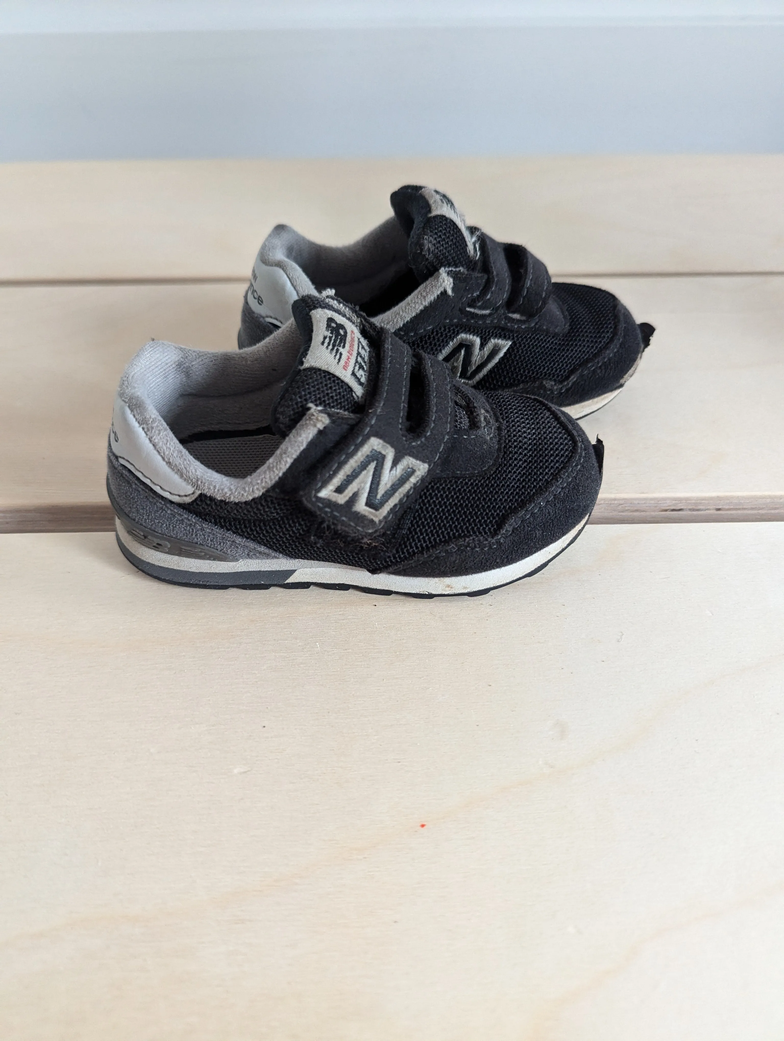 New Balance Runners (6C) - PLAY Condition